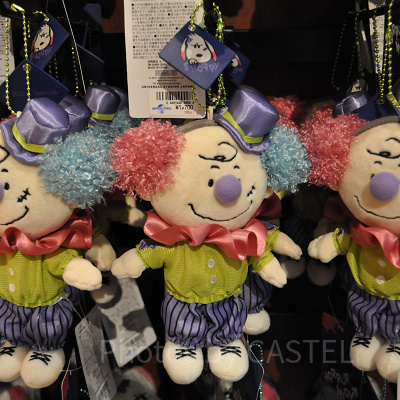 ピエロのチャーリーブラウンぬいぐるみキーチェーン（大）