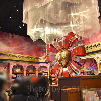 クールジャパン2022のセーラームーングッズショップ