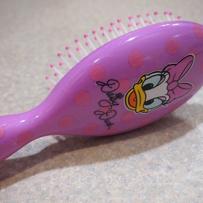 デイジーのヘアブラシ