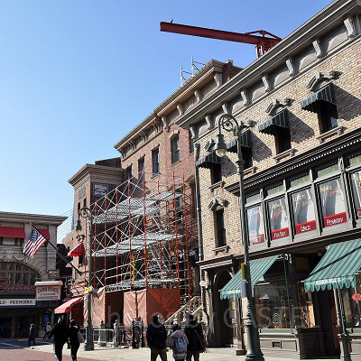 デランシーストリート／中央に見える足場がルパン三世ザライブのステージ