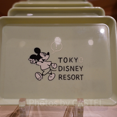 デスクトレー