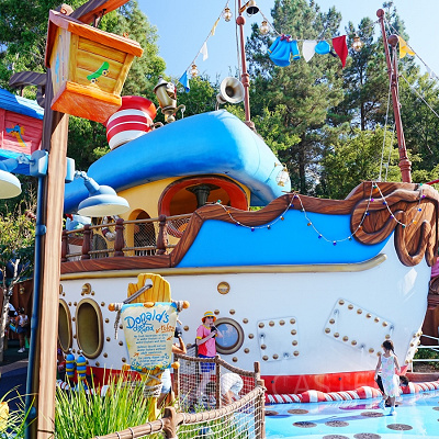 カリフォルニアアナハイムディズニーのアトラクション：ドナルドのボート