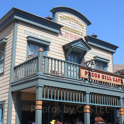 ディズニーランドチュロス：ペコスビル・カフェ