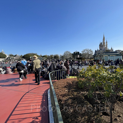 ディズニーランド混雑状況の現地レポート：パレード待ち