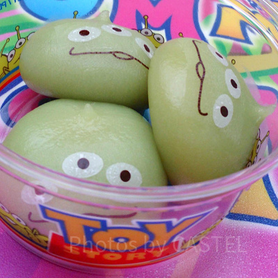 ディズニーランド食べ物：リトルグリーンまん