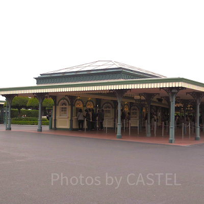 ディズニーランドチケットブース