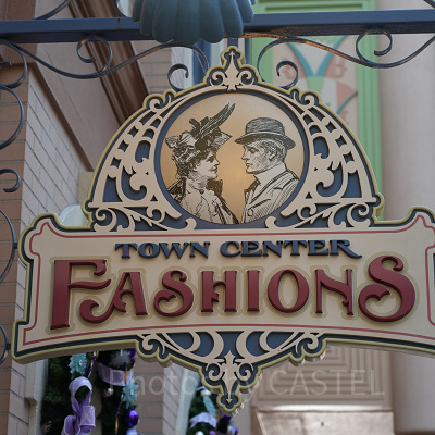 ディズニーランド　タウンセンターファッション