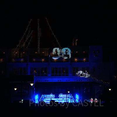 自由鑑賞エリアから見たドックサイド・スプラッシュ・リミックス