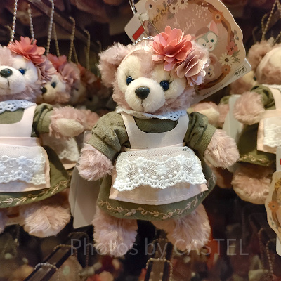 ダッフィー＆フレンズのサークル・オブ・フレンドシップ：シェリーメイのぬいぐるみバッジ