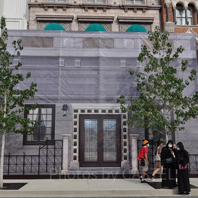 ターミネーターの建物沿いに囲い