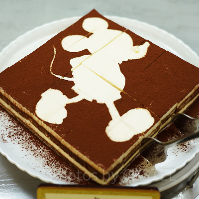 カップルでディズニーランドのレストランを楽しもう