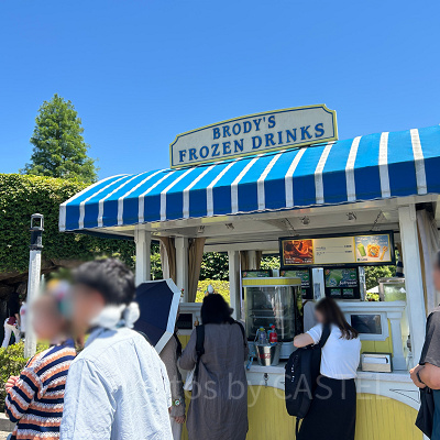 ソフローズンを売っているフードカート