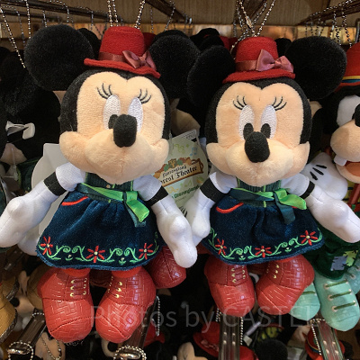 フォレストシアターグッズ：ミニーぬいぐるみバッジ