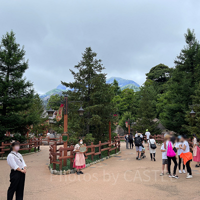 ミッキーのマジカルミュージックワールドの自由席待ち 2022年8月5日9時50分ごろ