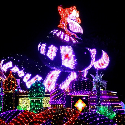 ジーニーの体がスクリーンになっている