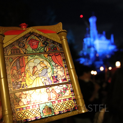 光るステンドグラス風の美女と野獣ポップコーンバケット