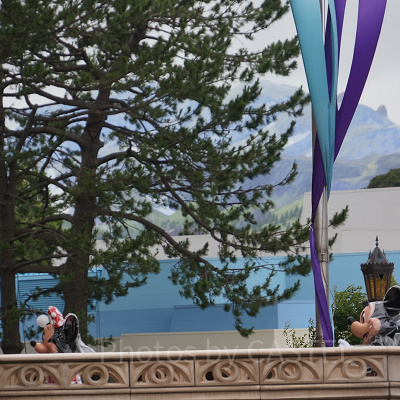 ミニーちゃん、ミッキーの順番にグッバイ