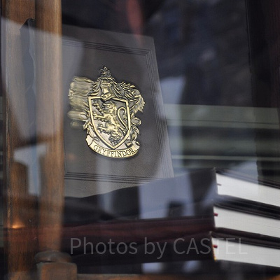 映画『ハリー・ポッター』シリーズに登場するグリフィンドール寮の紋章／USJ