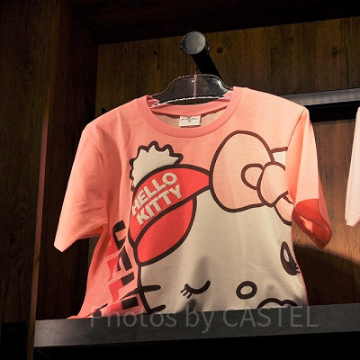 ハローキティのビックフェイスTシャツ