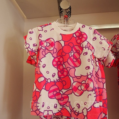 ハローキティピンク総柄Tシャツ