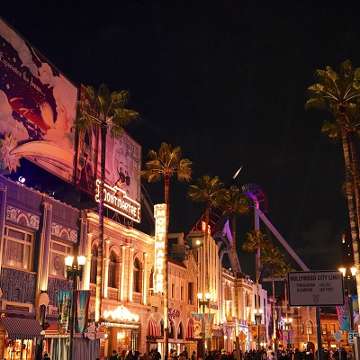 夜のハリウッドエリア