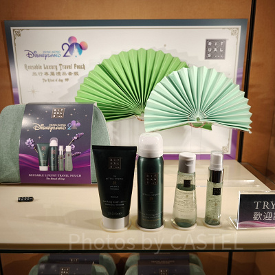 香港ディズニー20周年「ミッキー＆フレンズ・グランドセレブレーショングッズ」：ラグジュアリートラベルポーチ