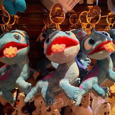 香港ディズニーアナ雪グッズ：ブルーニのぬいぐるみキーチェーン