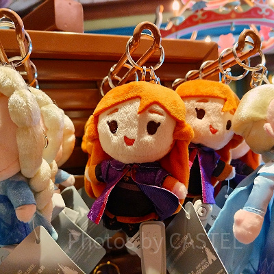 香港ディズニーアナ雪グッズ：アナのマスコットキーチェーン