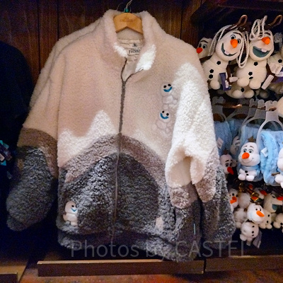 香港ディズニーアナ雪グッズ：スノーギースのボアコート