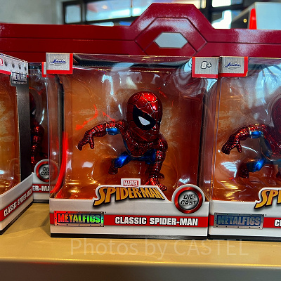 香港ディズニーマーベルグッズ：クラシック版スパイダーマンメタルフィギュア