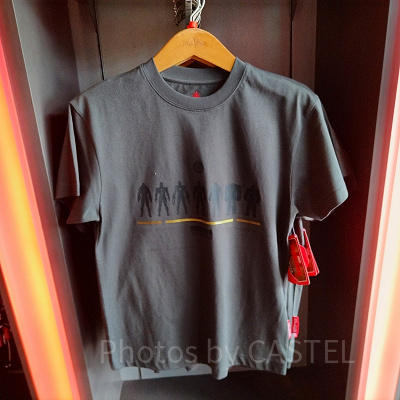 香港ディズニーマーベルグッズ：アイアンマンのTシャツ（グレー）
