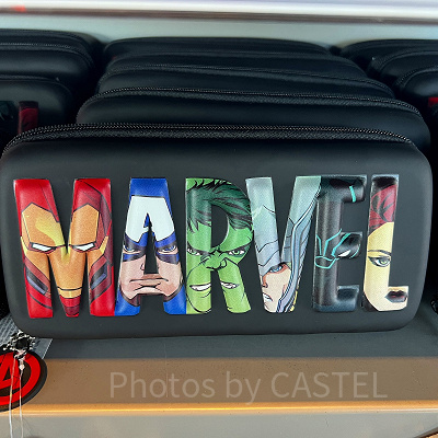 香港ディズニーマーベルグッズ：マーベルロゴのガジェットケース