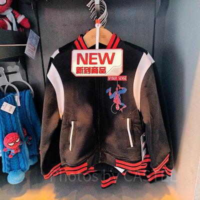 香港ディズニーマーベルグッズ：スパイダーマンのスタジャン