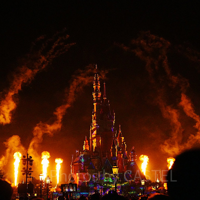 香港ディズニー夜のキャッスルショー：モーメンタスの圧巻の演出