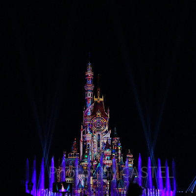 香港ディズニー夜のキャッスルショー：モーメンタス序盤の時計のシーン