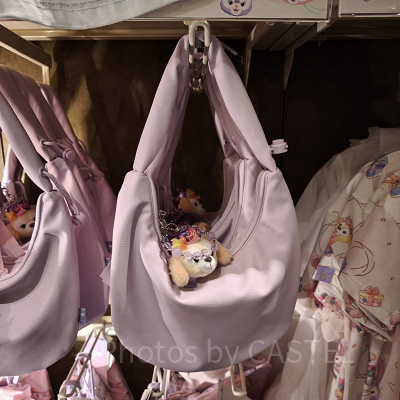 香港ディズニー20周年「ダッフィー＆フレンズ・グランドセレブレーショングッズ」：クッキーアンのショルダーポーチ