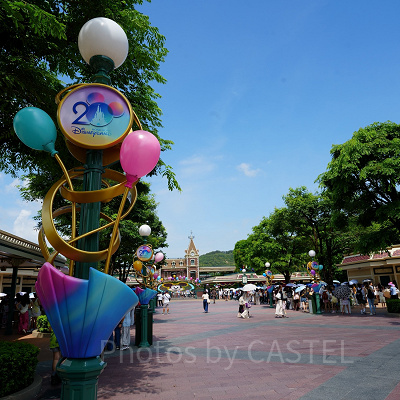 香港ディズニー20周年：エントランスの装飾