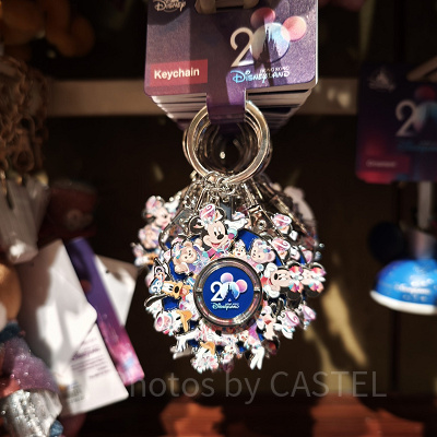 香港ディズニー20周年「ミッキー＆フレンズ・グランドセレブレーショングッズ」：キャラクターキーチェーン