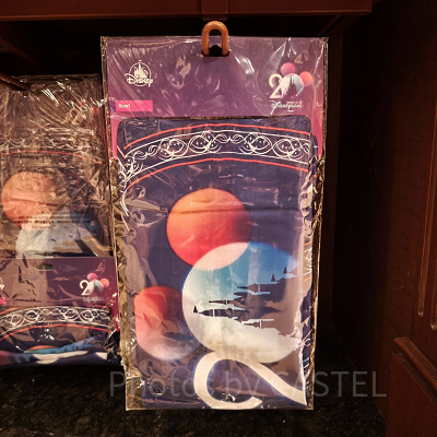 香港ディズニー20周年「ミッキー＆フレンズ・グランドセレブレーショングッズ」：スカーフ