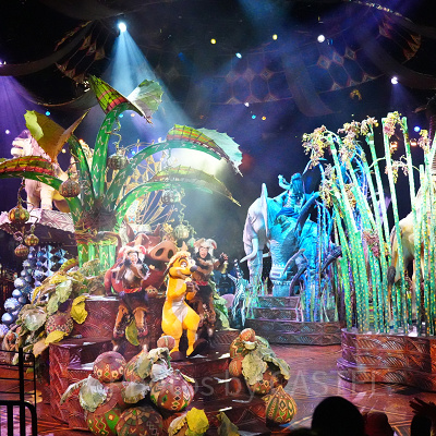 香港ディズニーランド：ショーやグリーティングを満喫するプラン