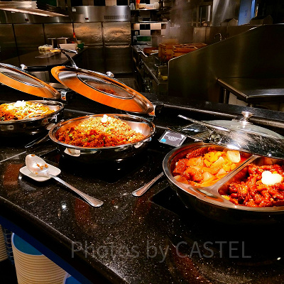 香港ディズニーのインクアンドプレート：肉料理やチャーハン