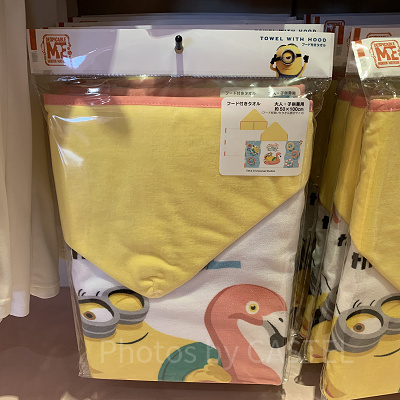 フード付きタオル（MINIONS CHILL in the POOL）