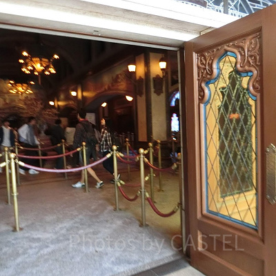 ホテルハイタワーの入口