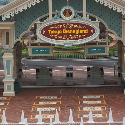 ディズニーランドの入園待ちの混雑状況は？