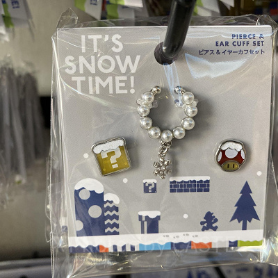 パワーアップアイテムのピアス＆イヤーカフセット／USJクリスマスグッズ 2022