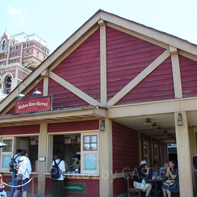 S.S.コロンビア号の目の前