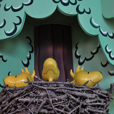 USJスヌーピーバックロットカフェの店内装飾