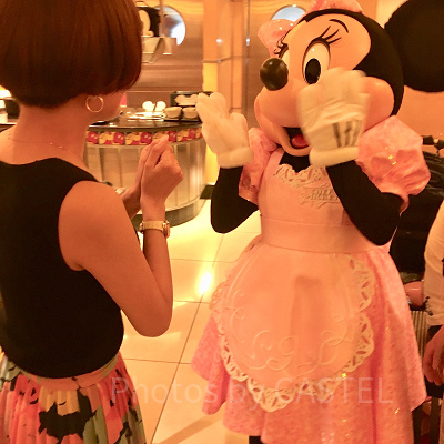 足の先まで完全に、アニメで観てきたミニーちゃんでした