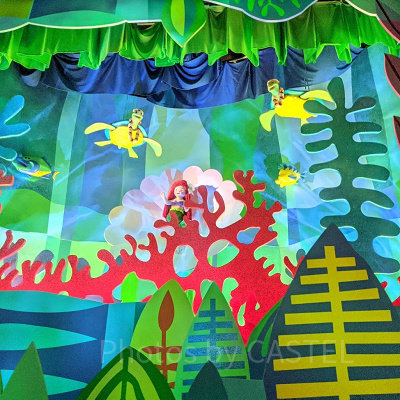 イッツ・ア・スモールワールド（アリエルのシーン）