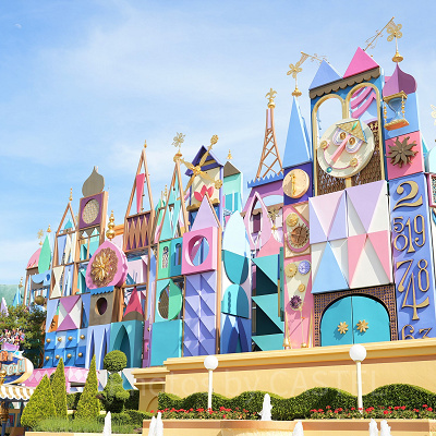 イッツ・ア・スモールワールド